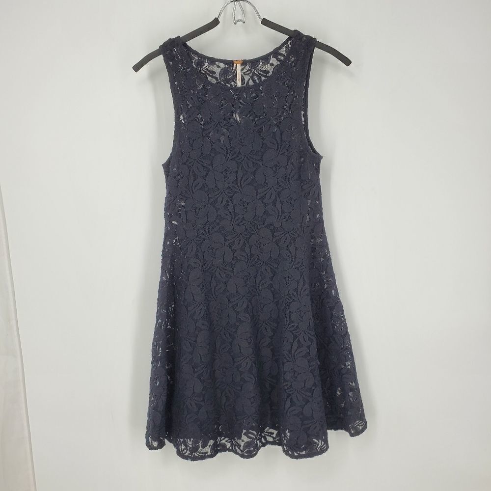 Free People Black Lace Dress Pullover Style Attached Slip With Adjustable Straps